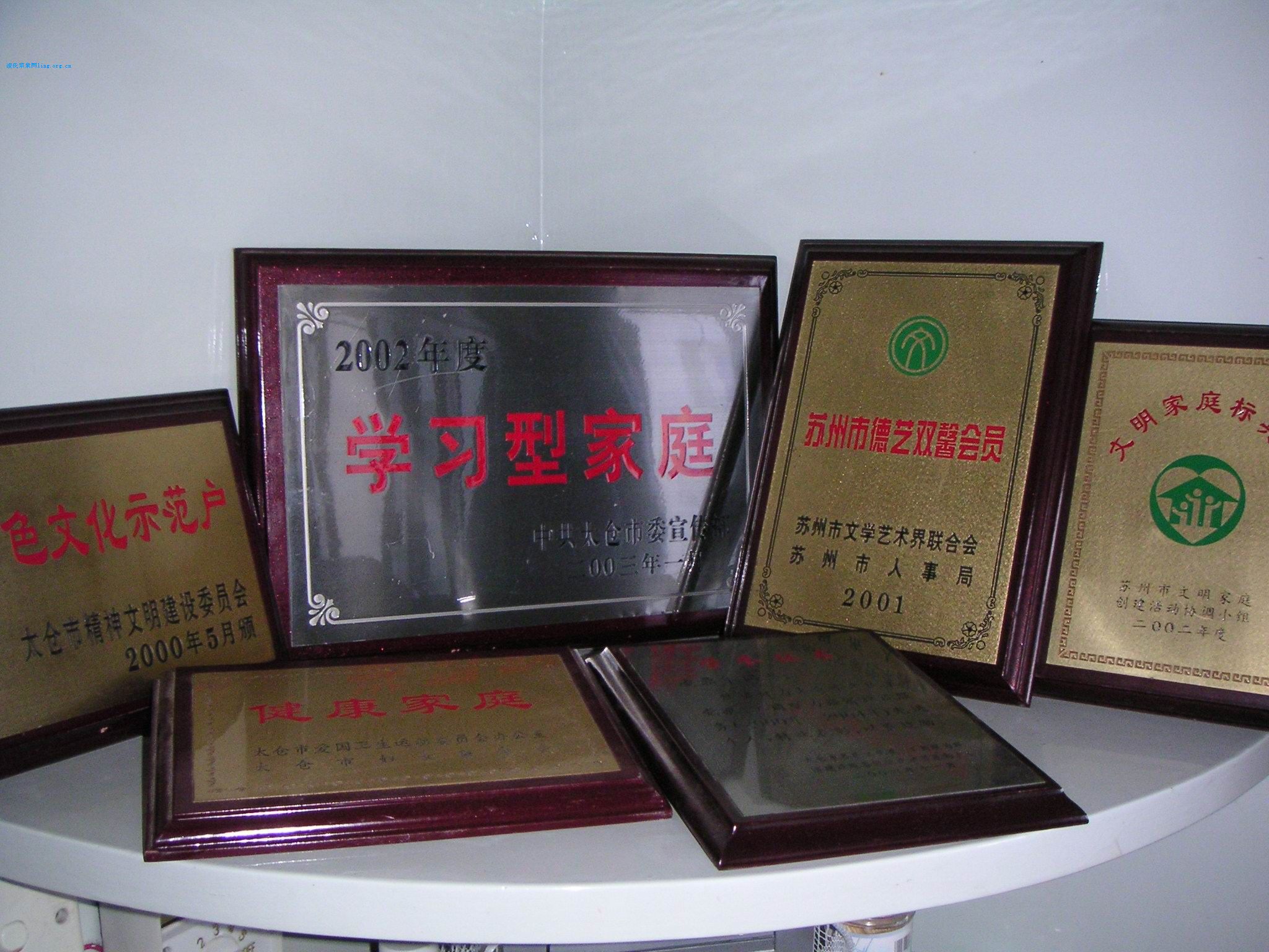 趦񽱽
